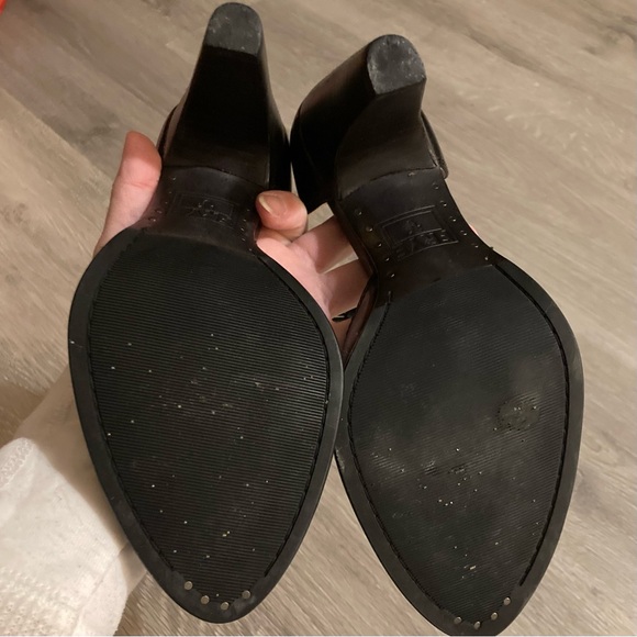 Frye Celeste Black leather ankle strap heels, 6.5. - Picture 3 of 7